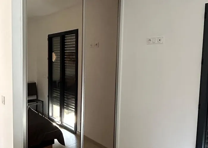 Casa Mana-y Zonza